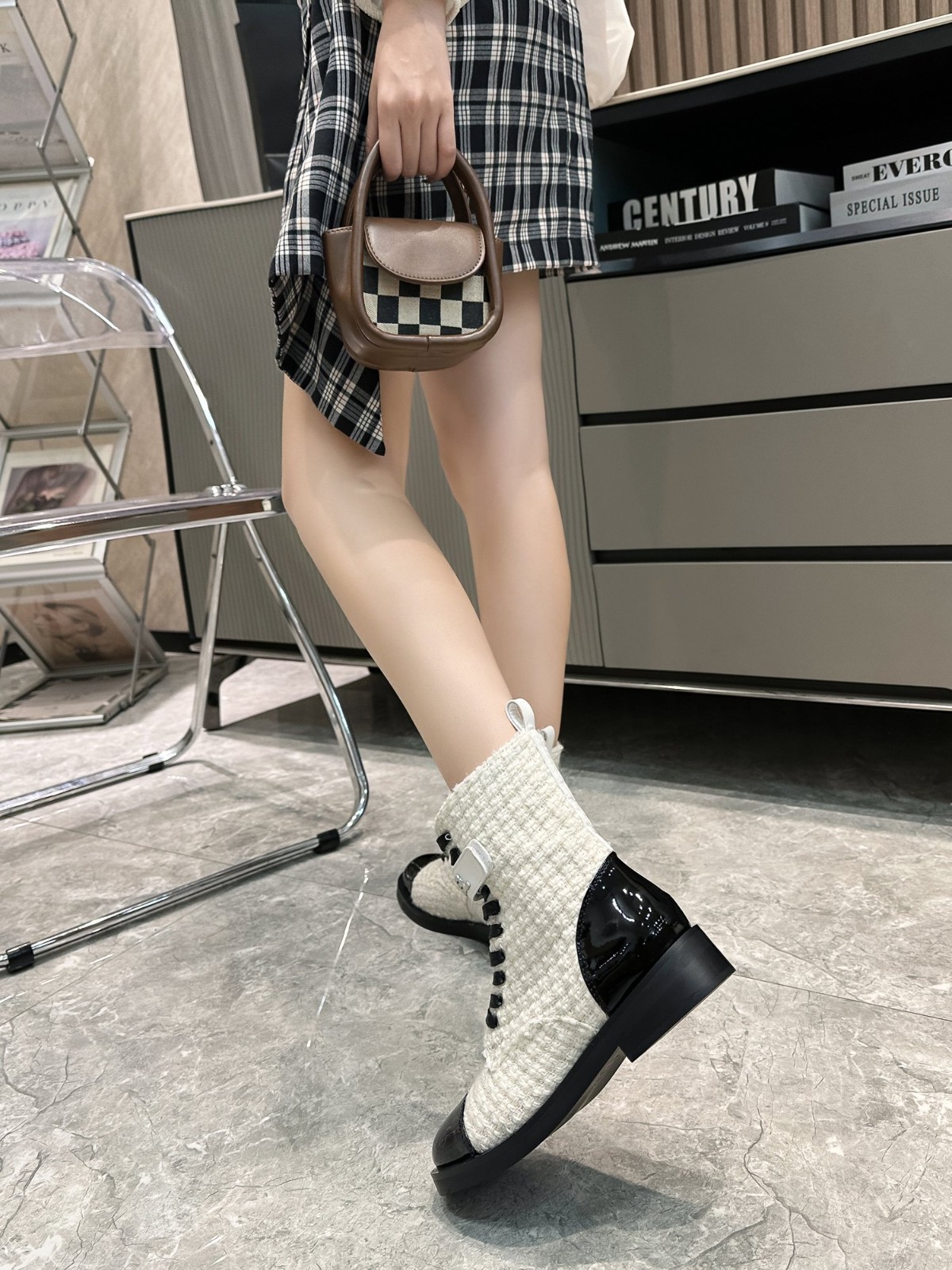 082 33123111 SIZE 35-43