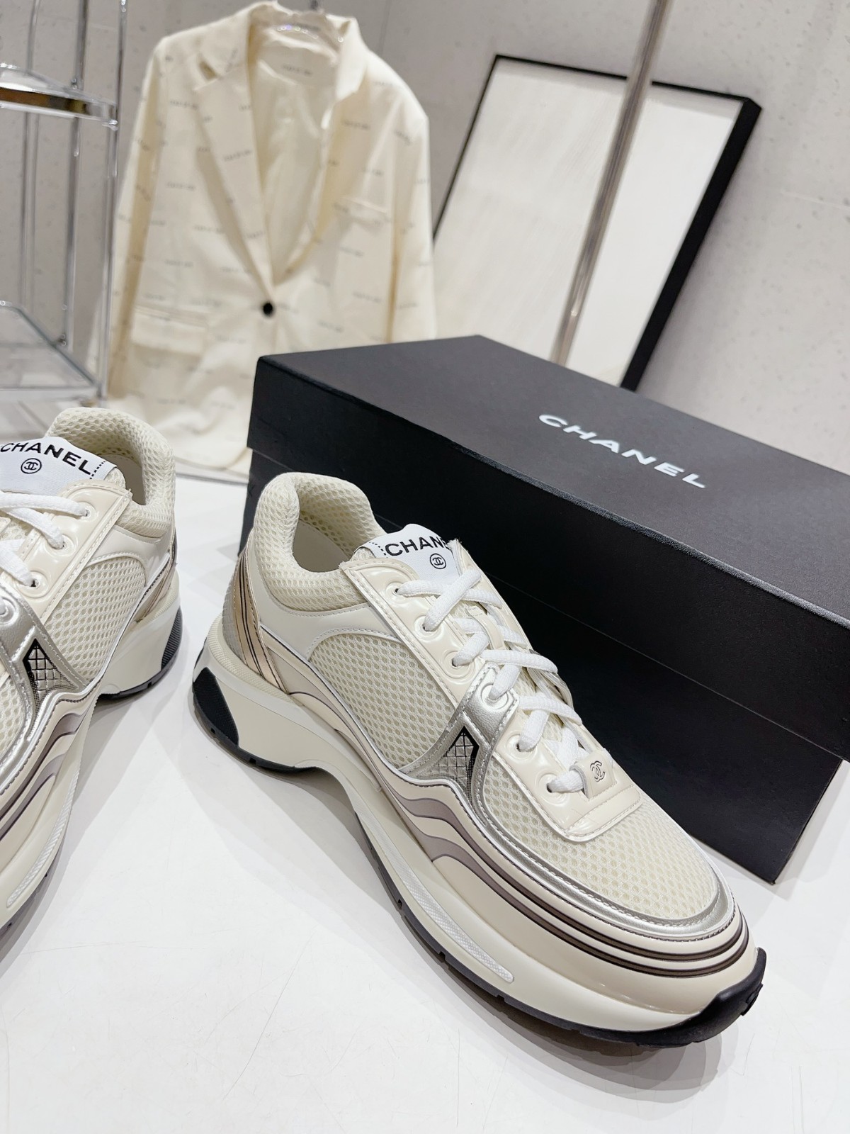 074 39123125 SIZE 35-40
