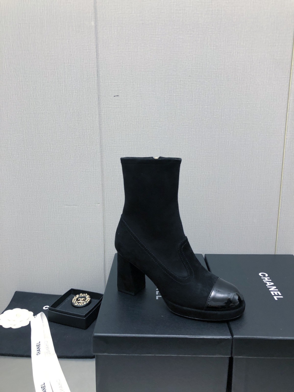 013 38123123 SIZE 35-41