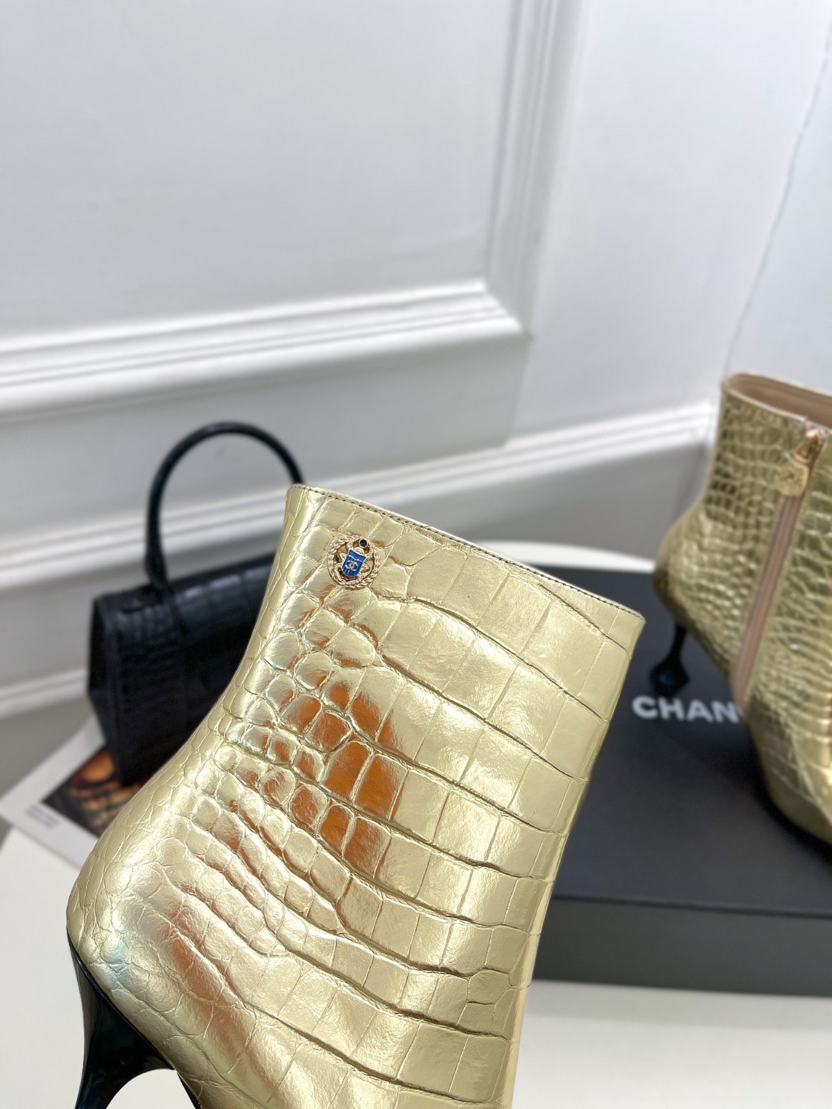 008 40123127 SIZE 34-41