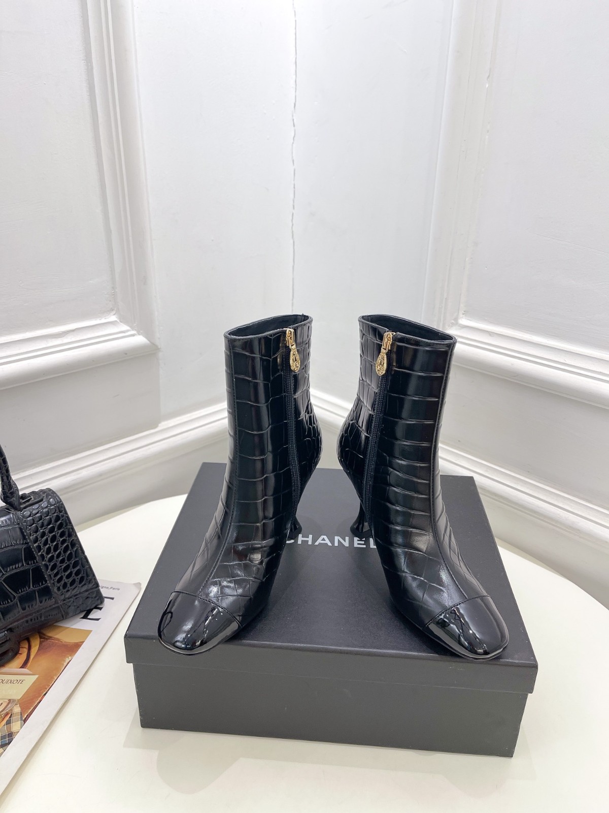 007 40123127 SIZE 34-41