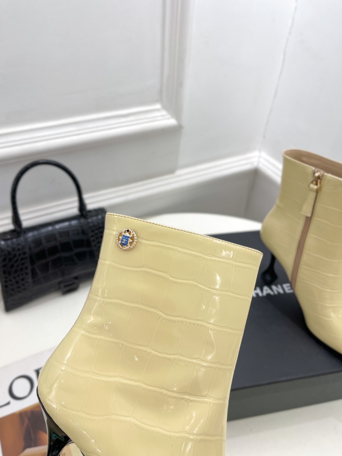 003 40123127 SIZE 34-41