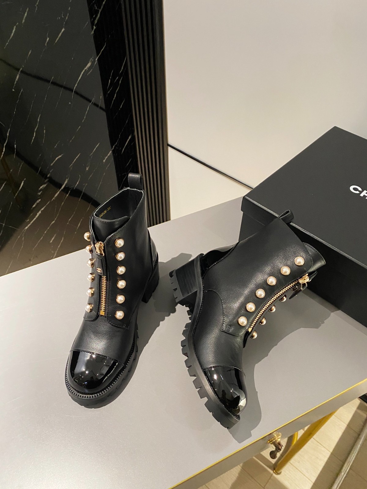 047 39123125 SIZE 35-40