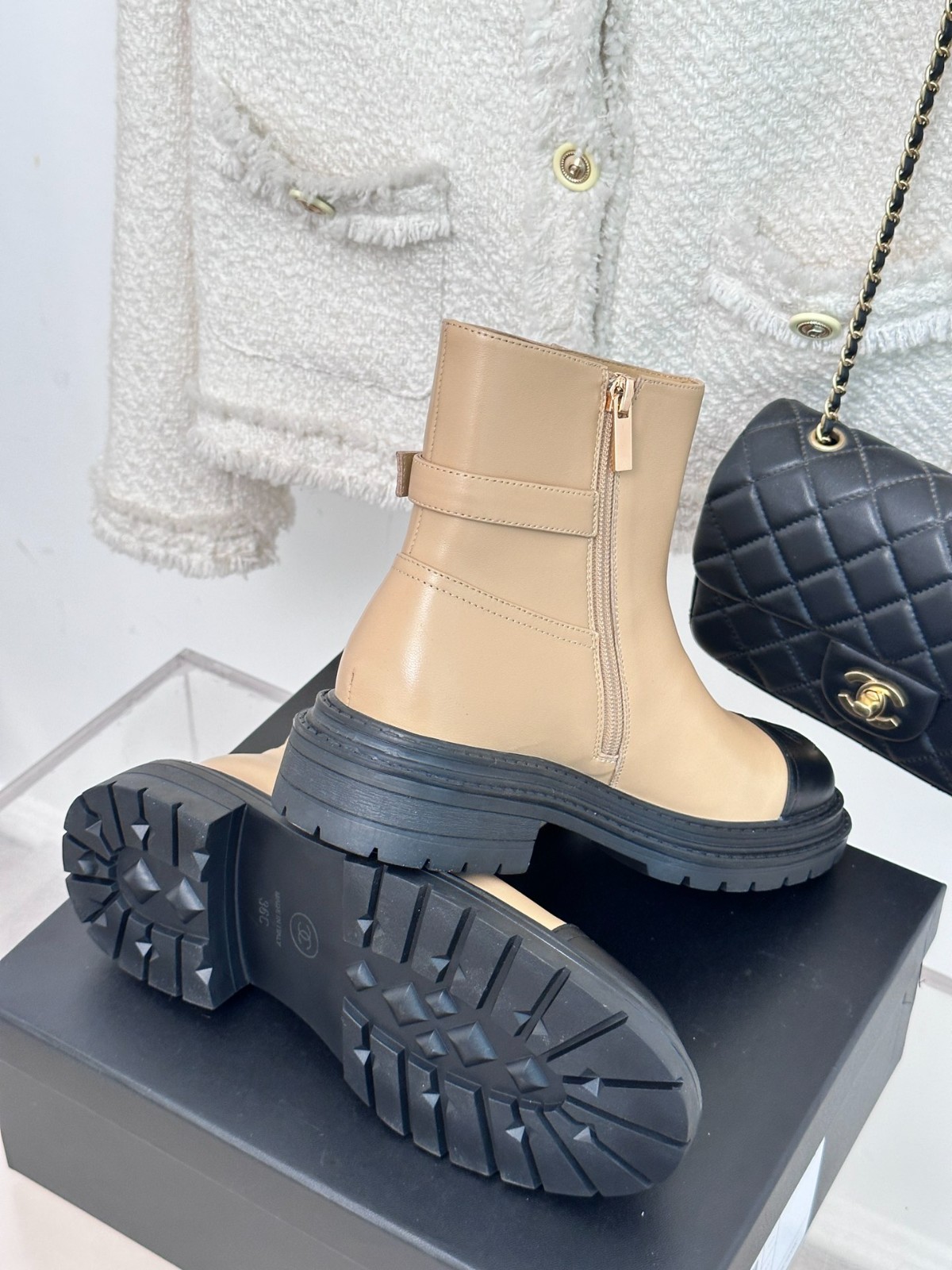 025 42123130 SIZE 35-41