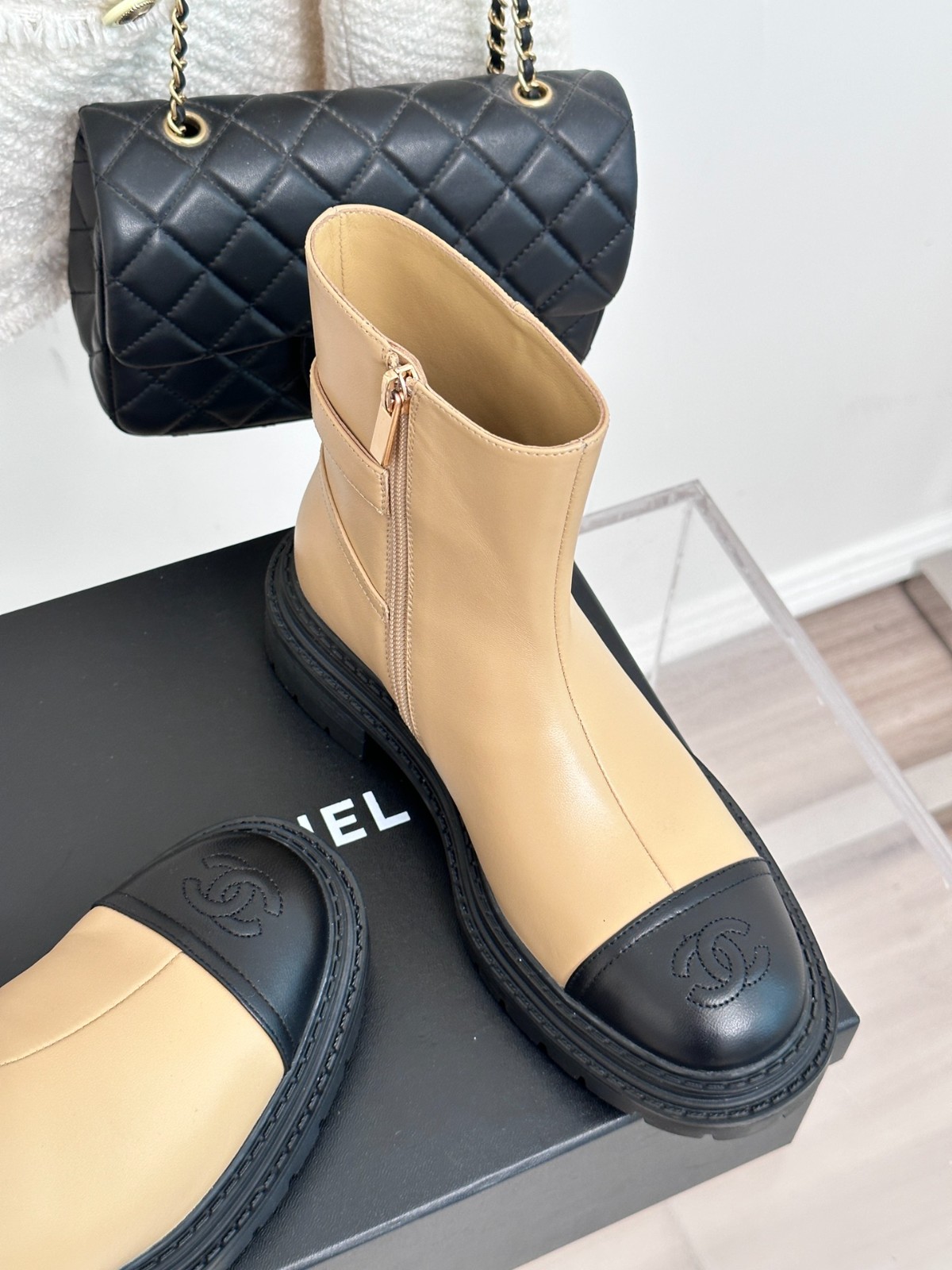 025 42123130 SIZE 35-41