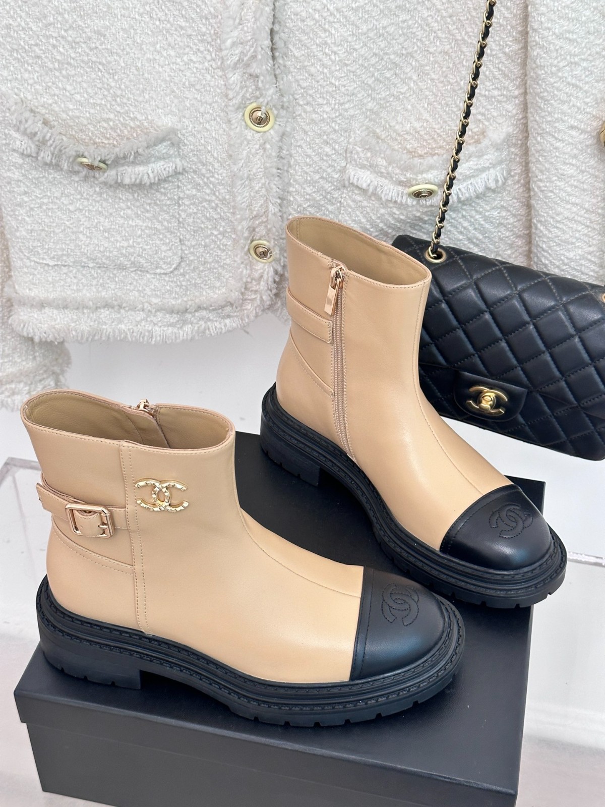 025 42123130 SIZE 35-41