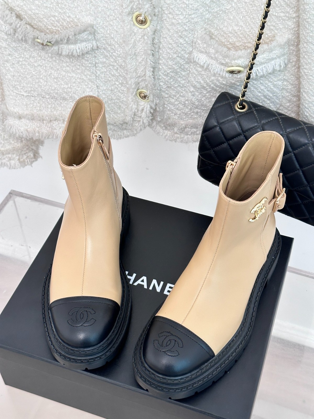 025 42123130 SIZE 35-41