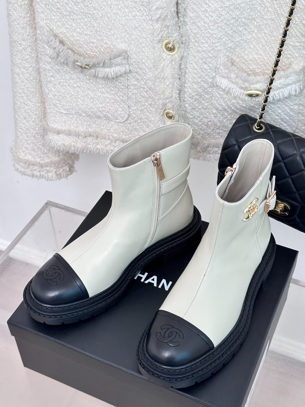 024 42123130 SIZE 35-41