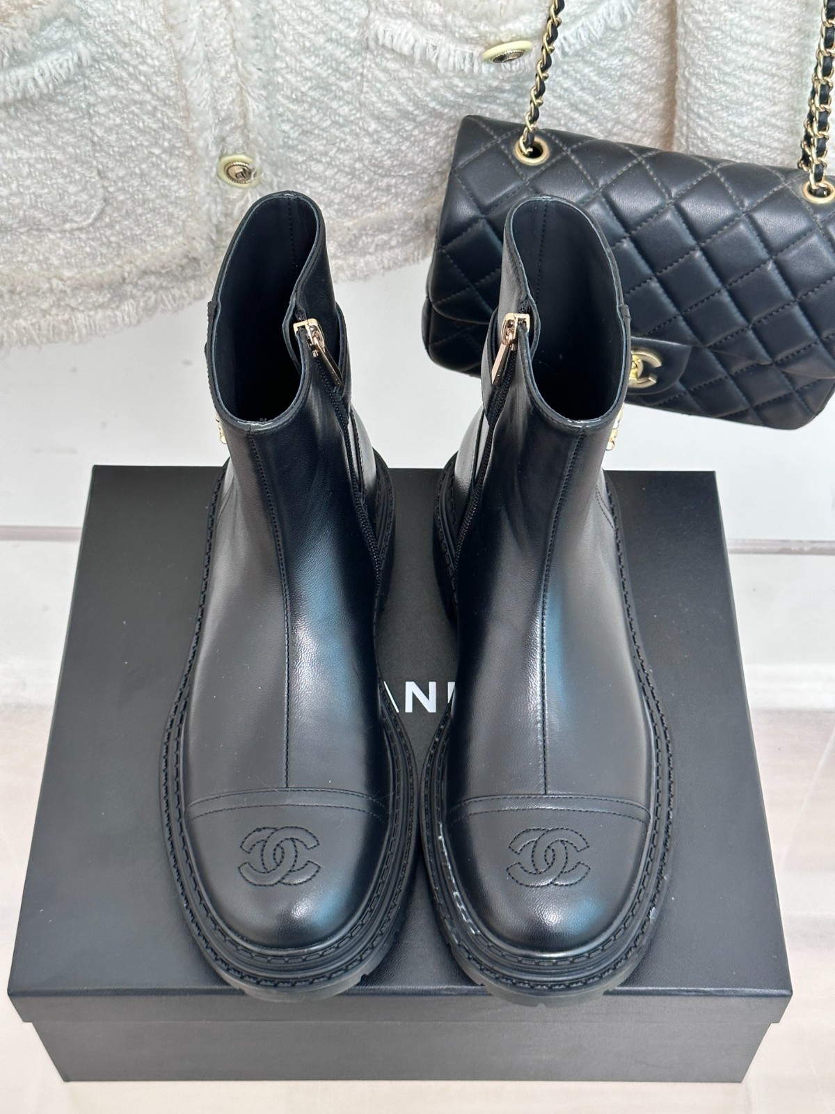 023 42123130 SIZE 35-41