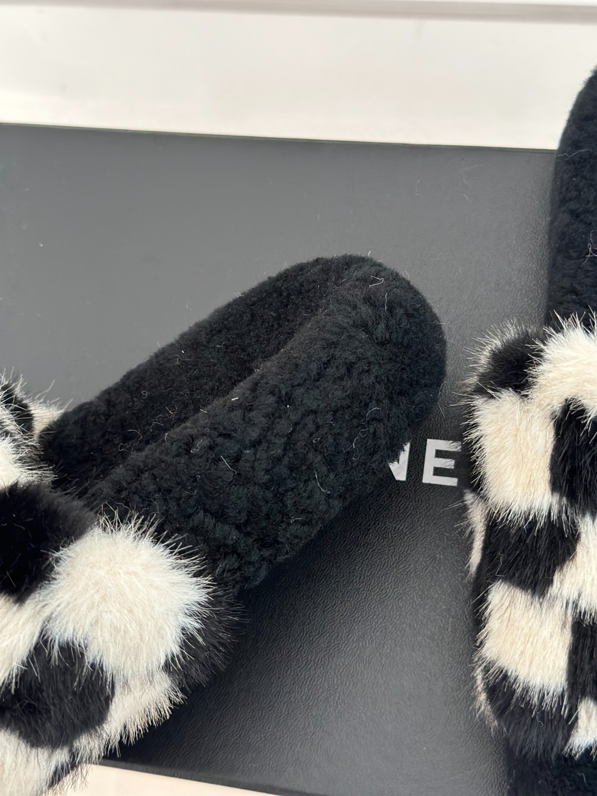 001 30123104 SIZE 35-41