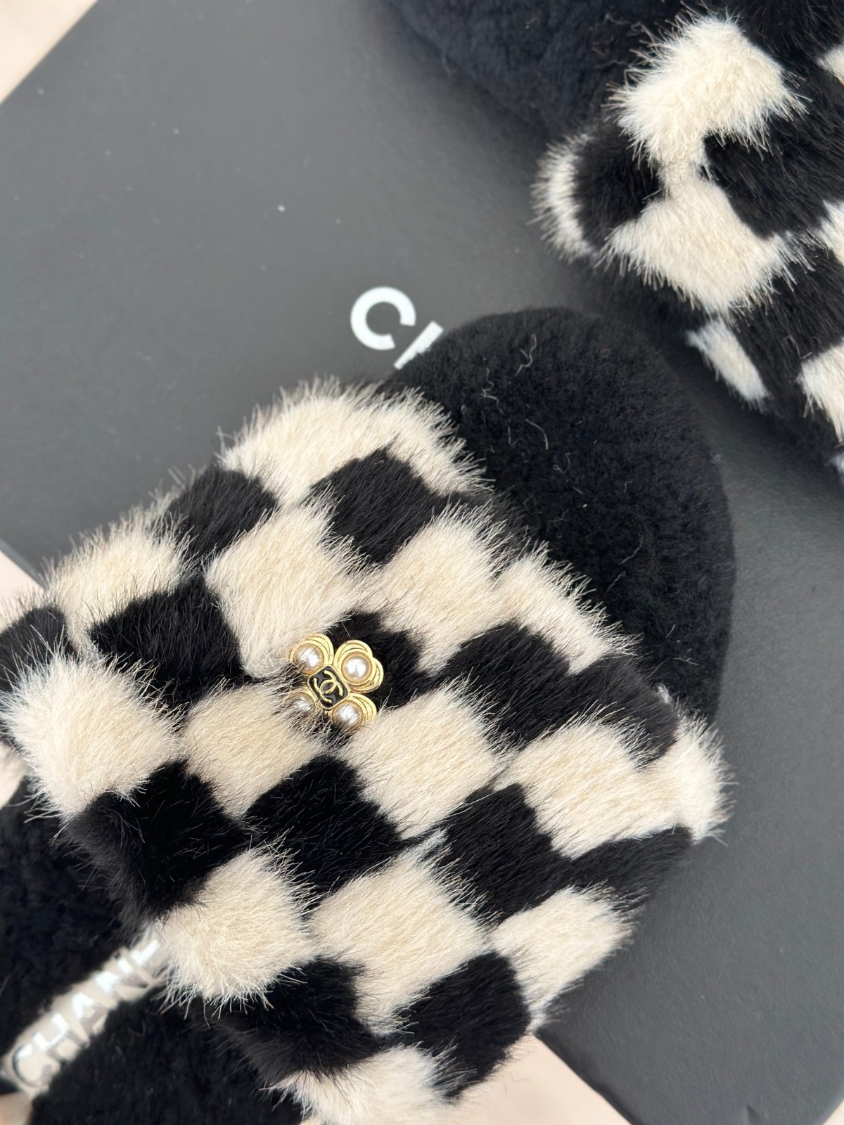 001 30123104 SIZE 35-41