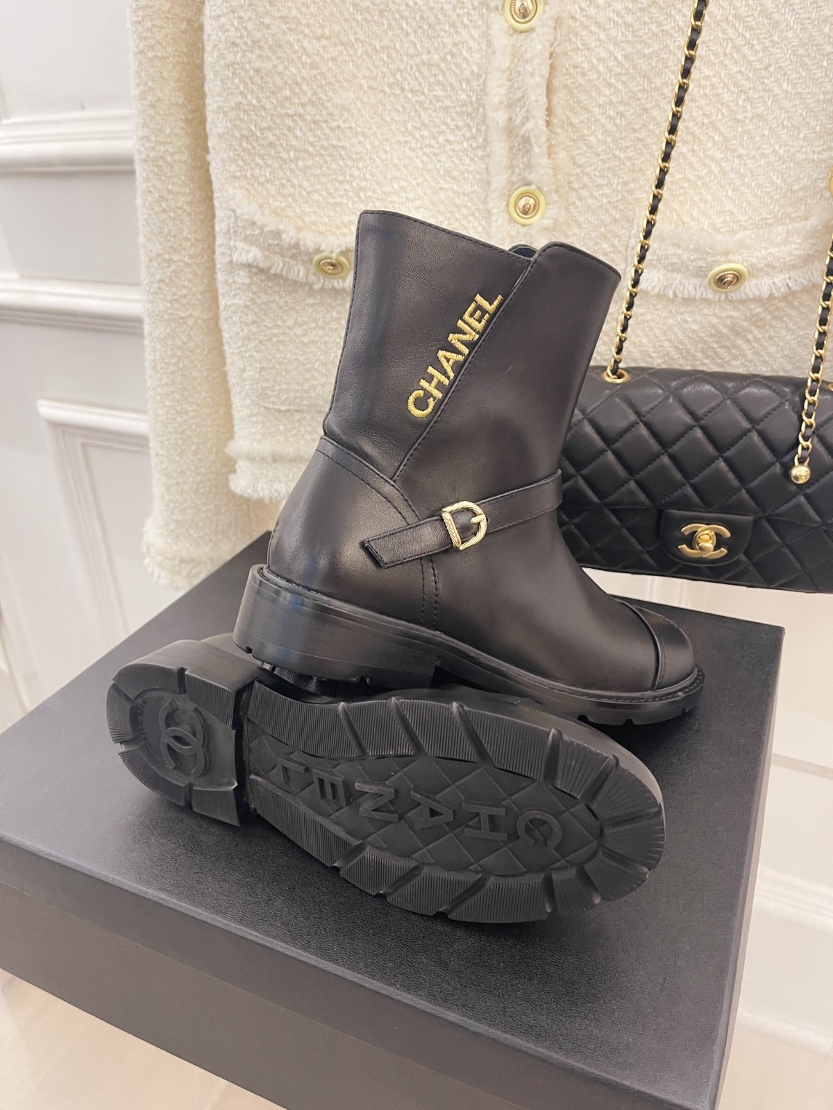 115 38123123 SIZE 35-41