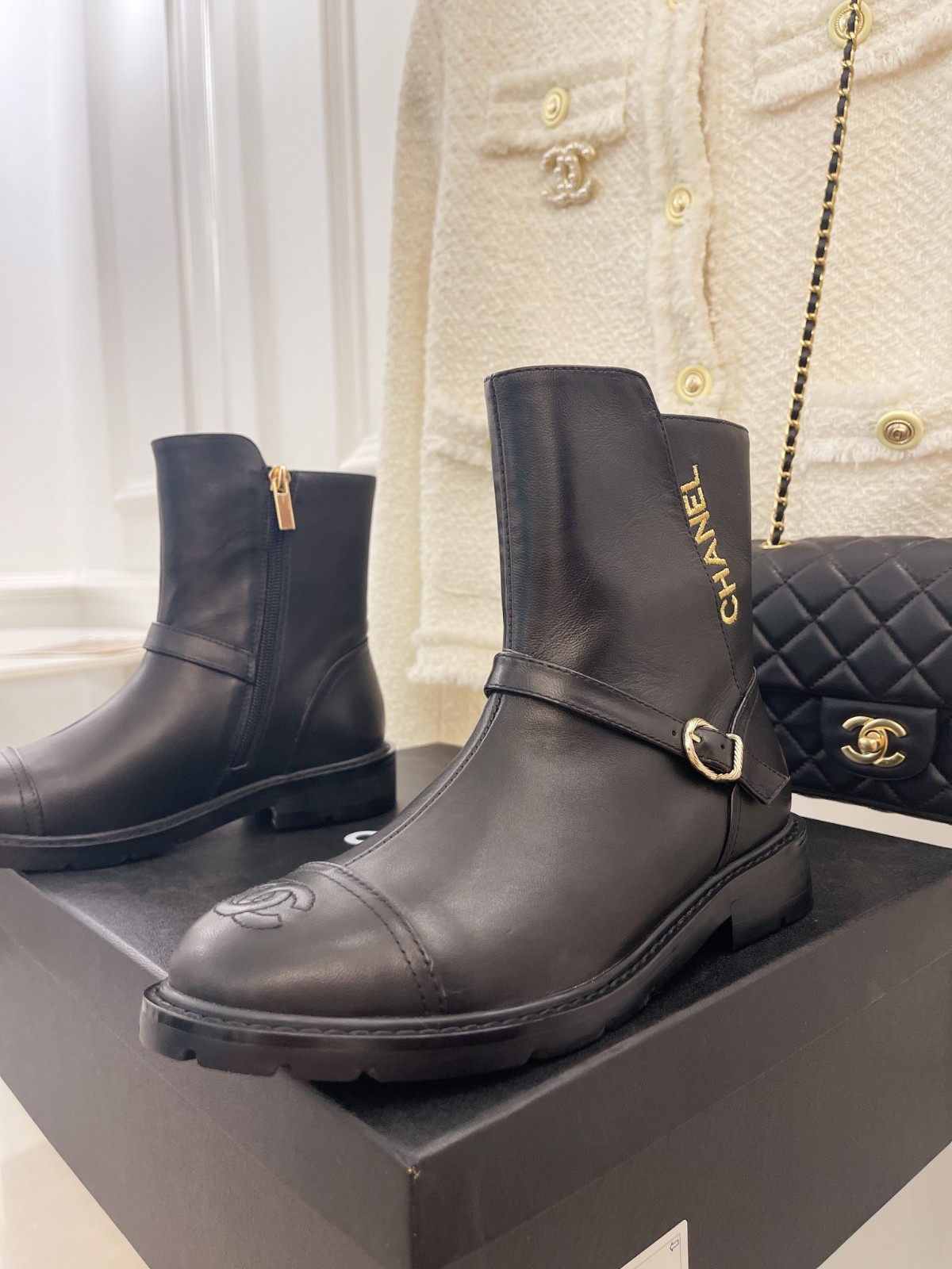 115 38123123 SIZE 35-41