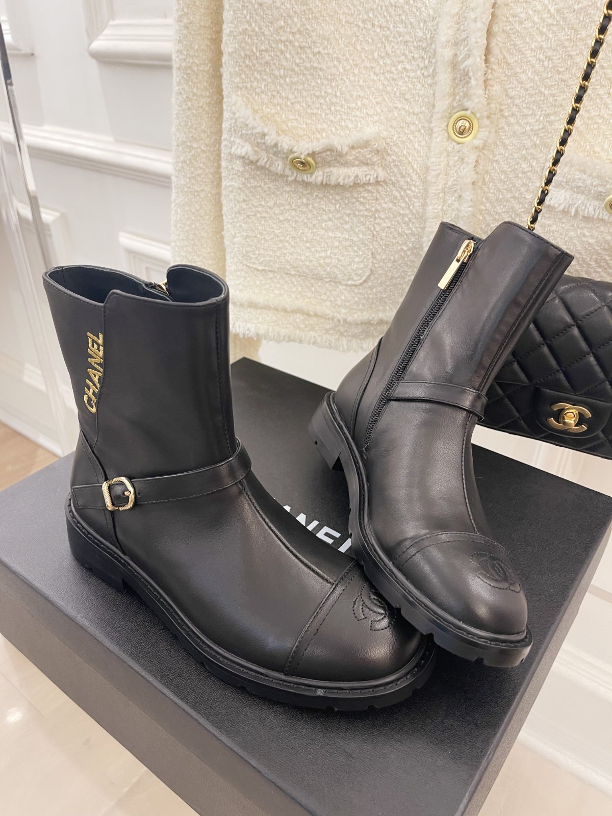 115 38123123 SIZE 35-41
