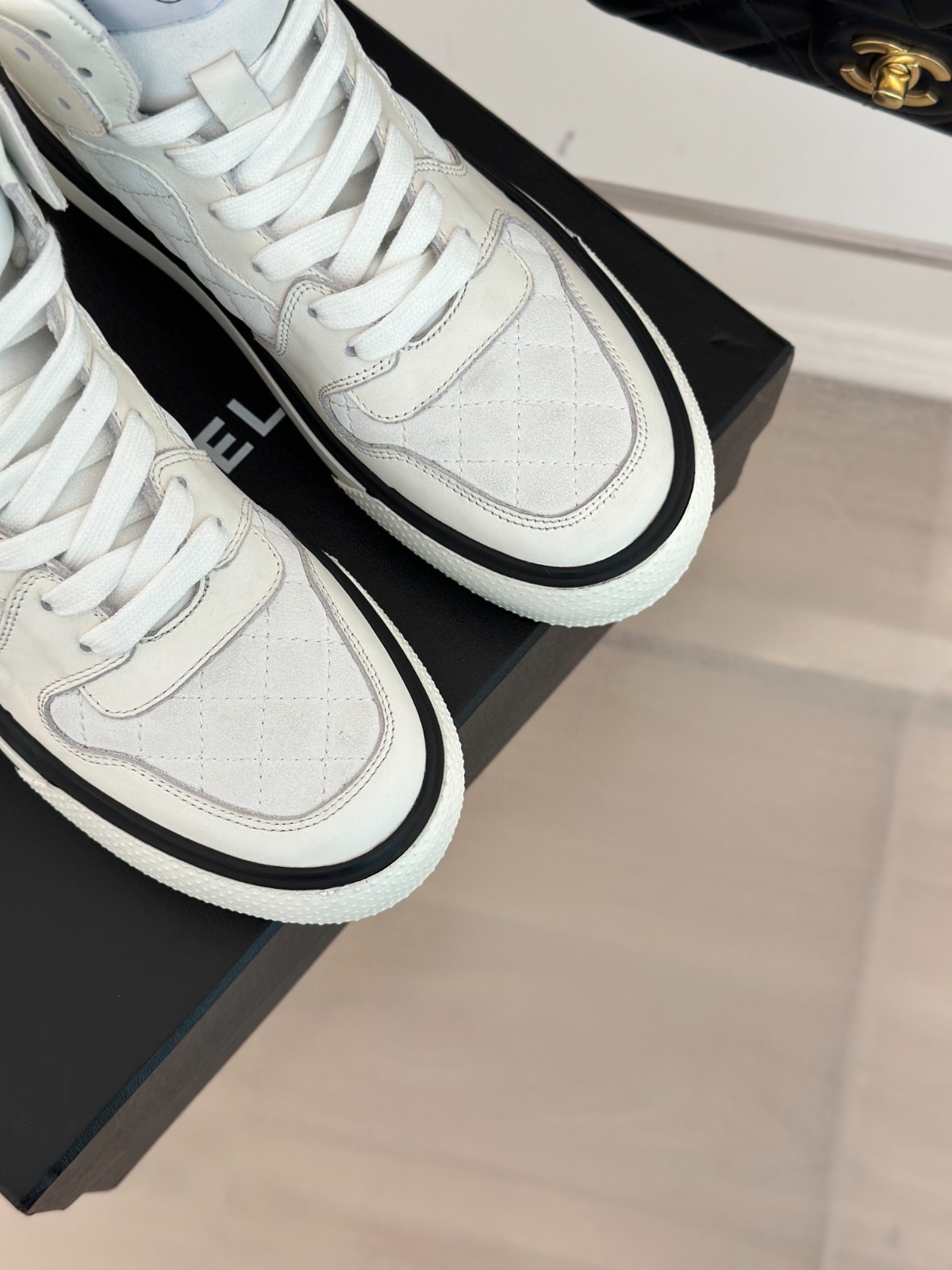 100 37123120 SIZE 35-41