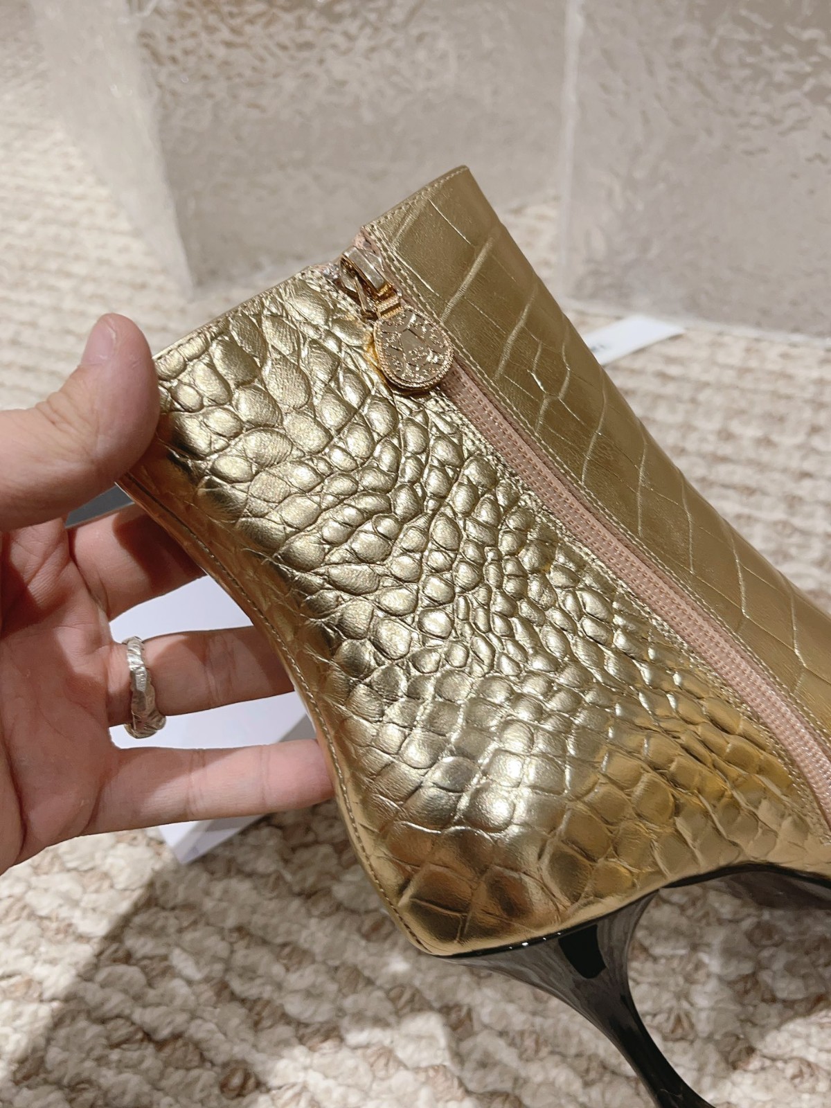 056 40123127 SIZE 34-41