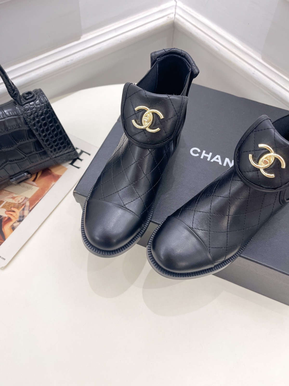 055 49123148 SIZE 35-41