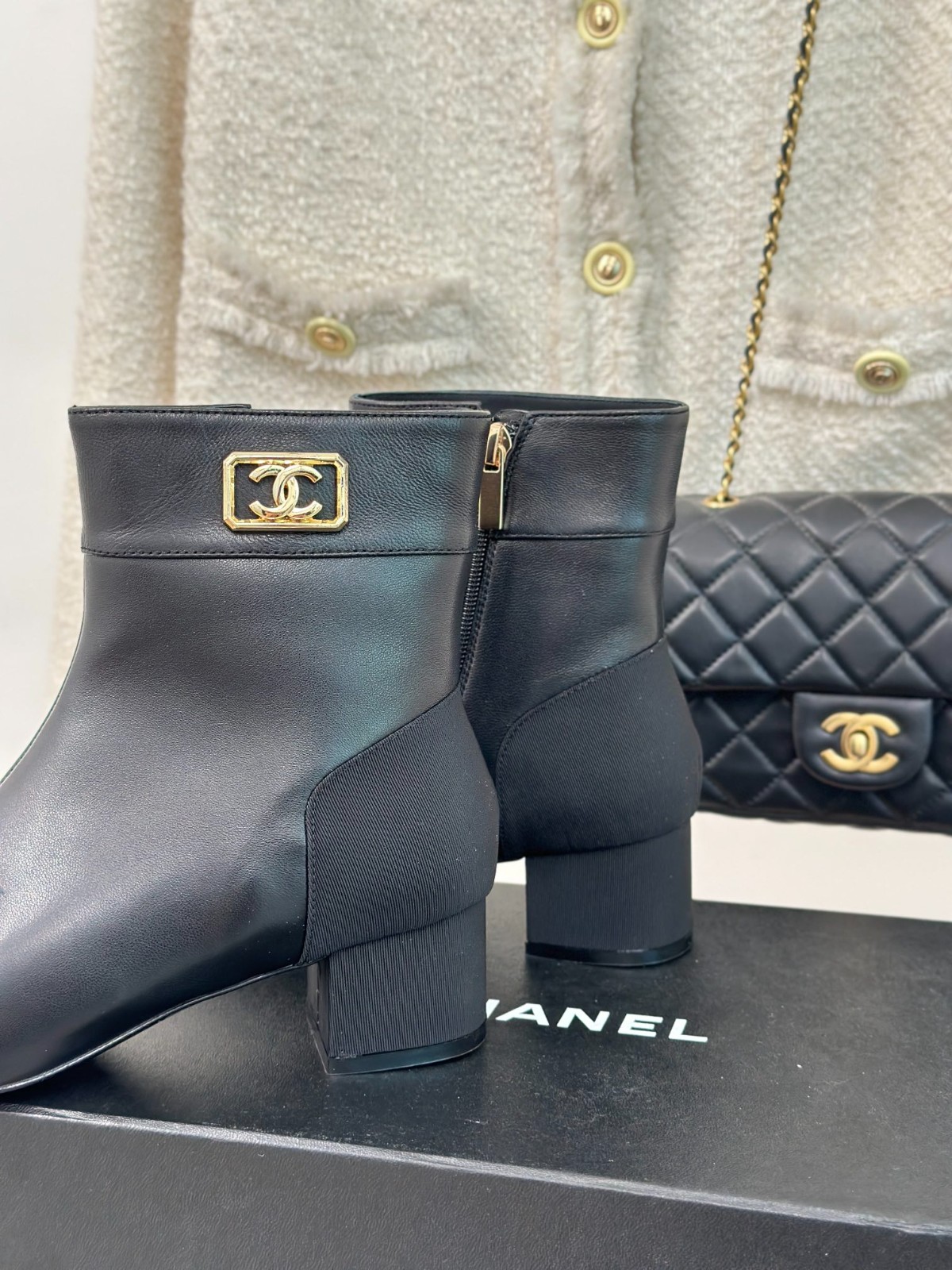 044 42123132 SIZE 35-41