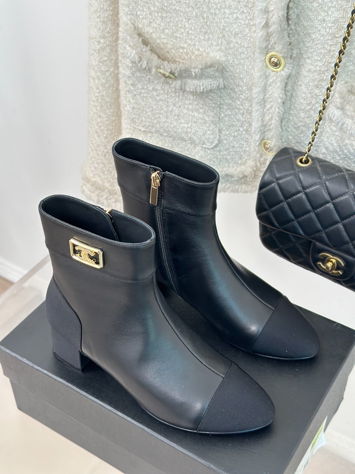044 42123132 SIZE 35-41
