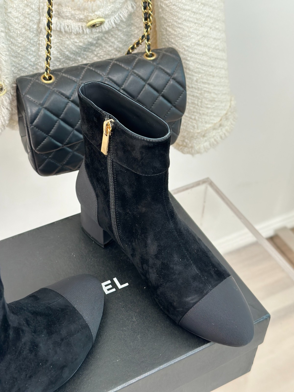 043 42123132 SIZE 35-41