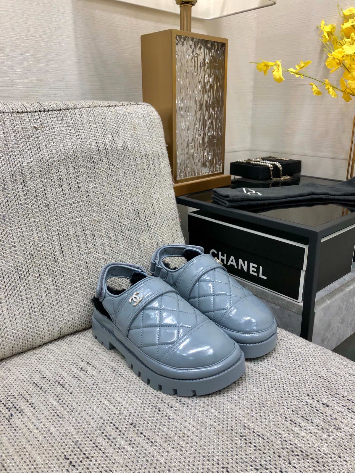 041 37123120 SIZE 35-41
