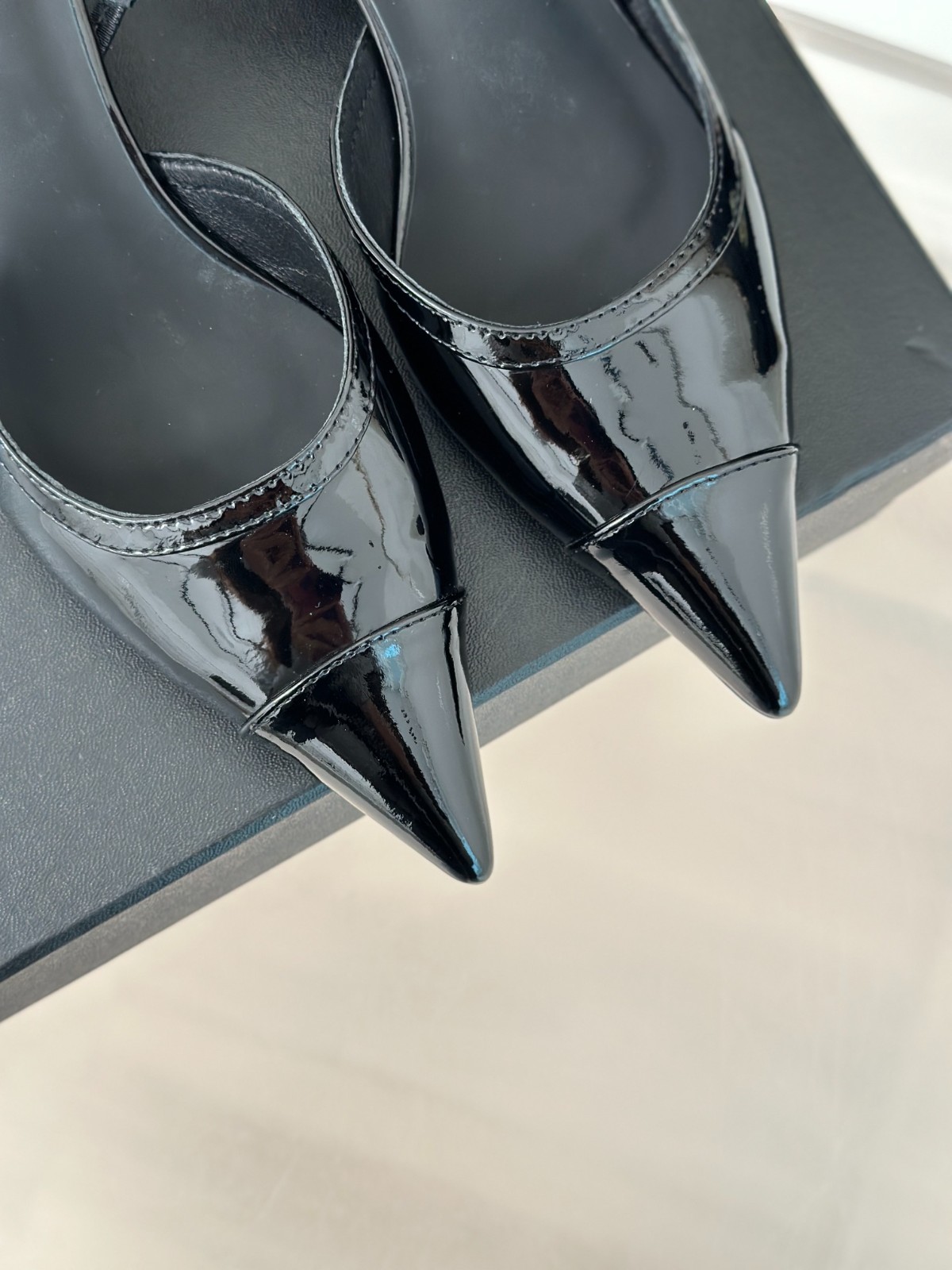060 28123099 SIZE 35-41