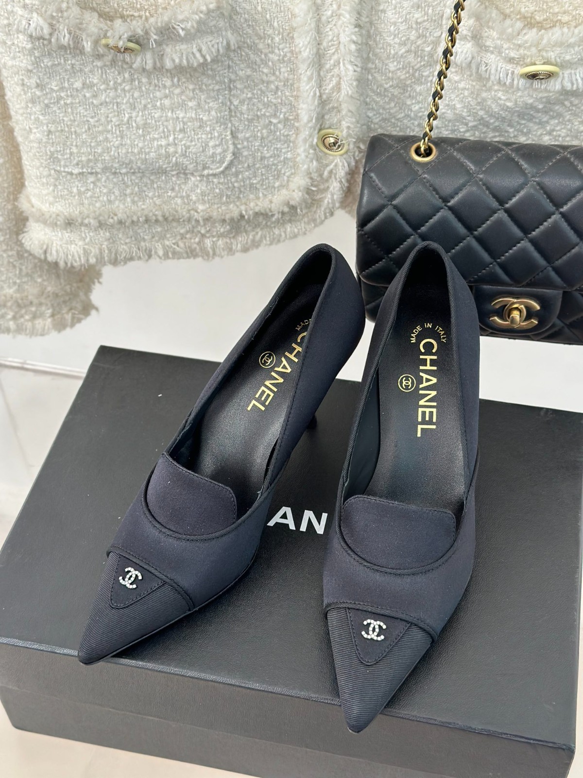011 33123111 SIZE 35-40