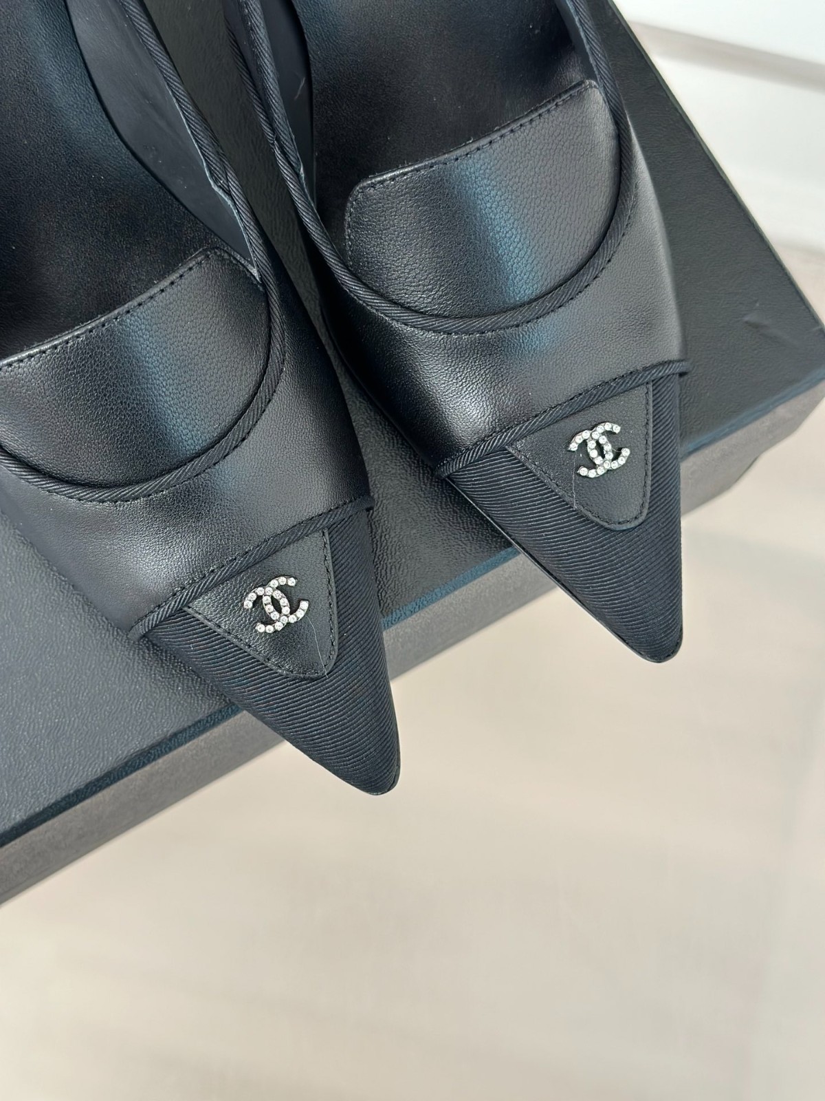 009 33123111 SIZE 35-40
