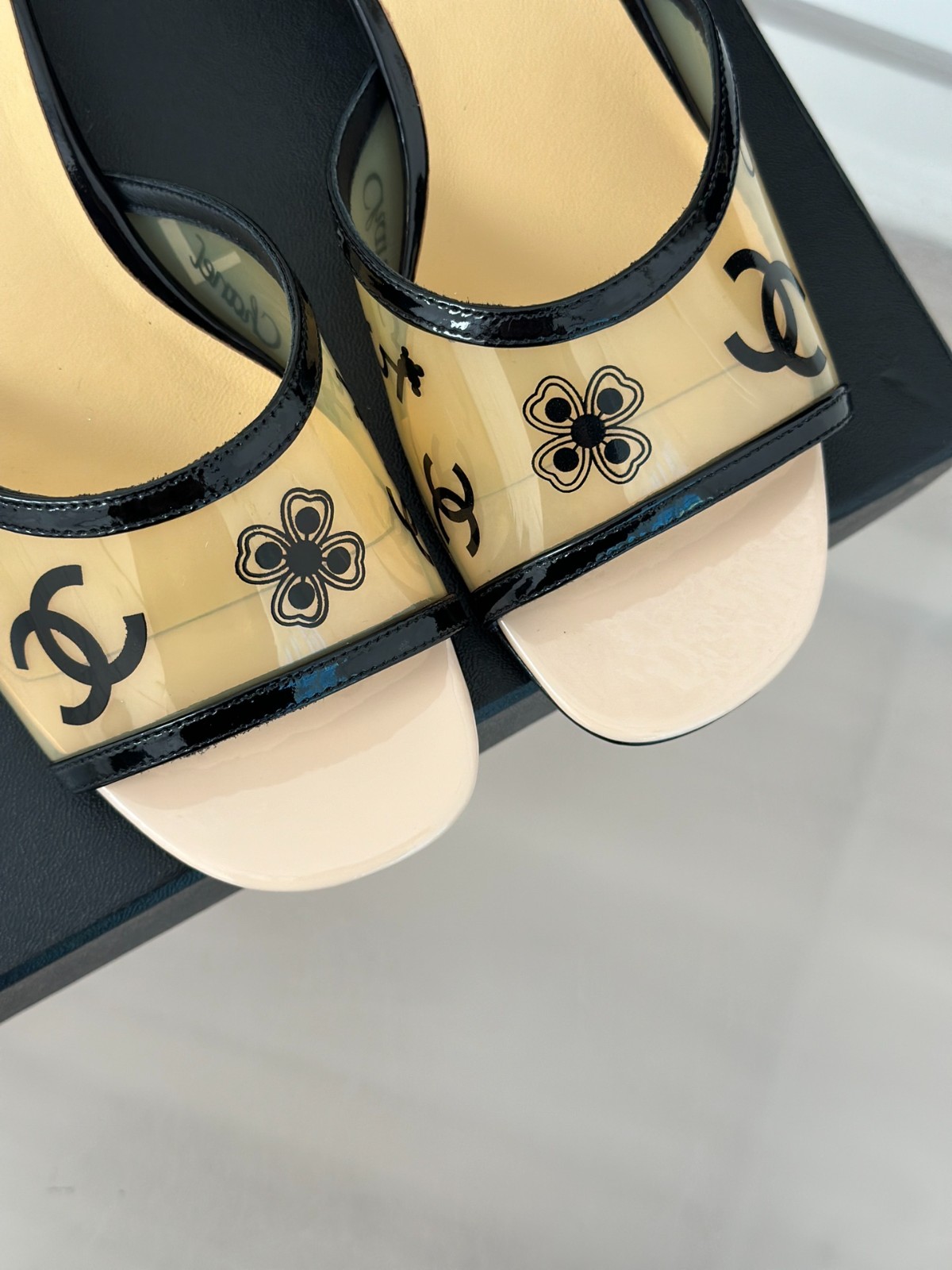 042 28123099 SIZE 35-41