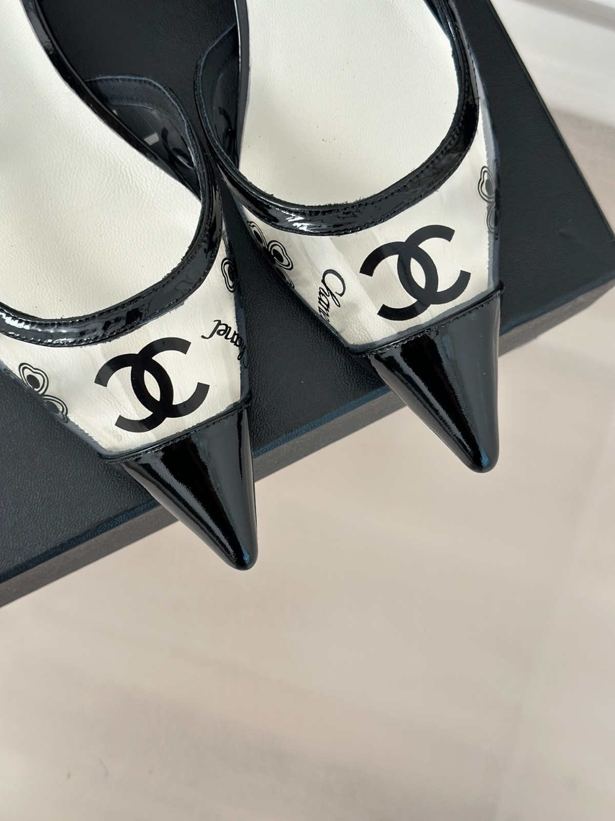 039 29123102 SIZE 35-41