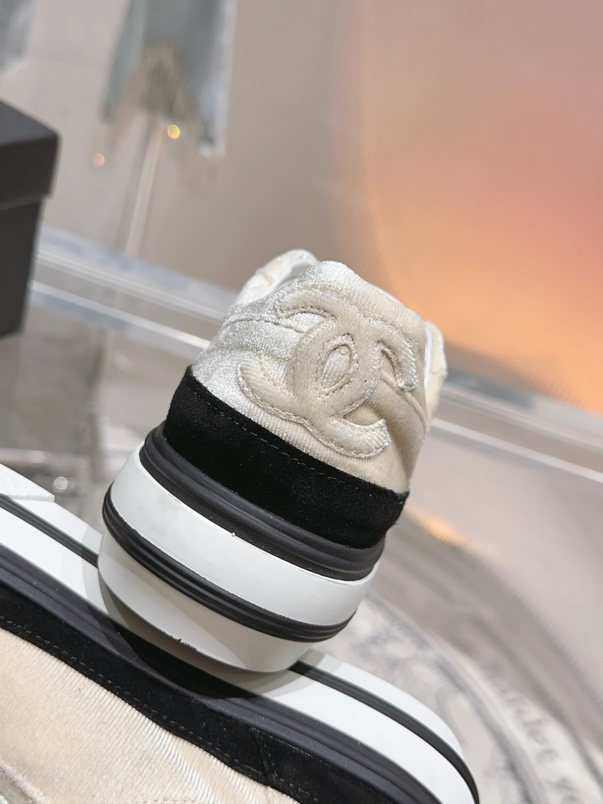 015 33123111 SIZE 35-41
