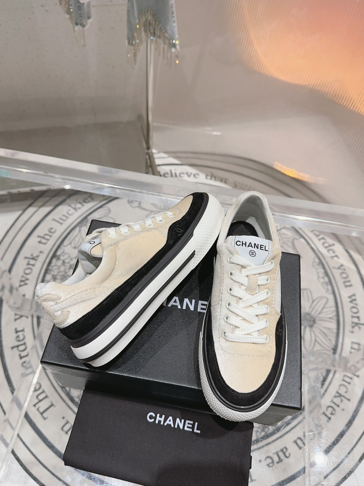 015 33123111 SIZE 35-41
