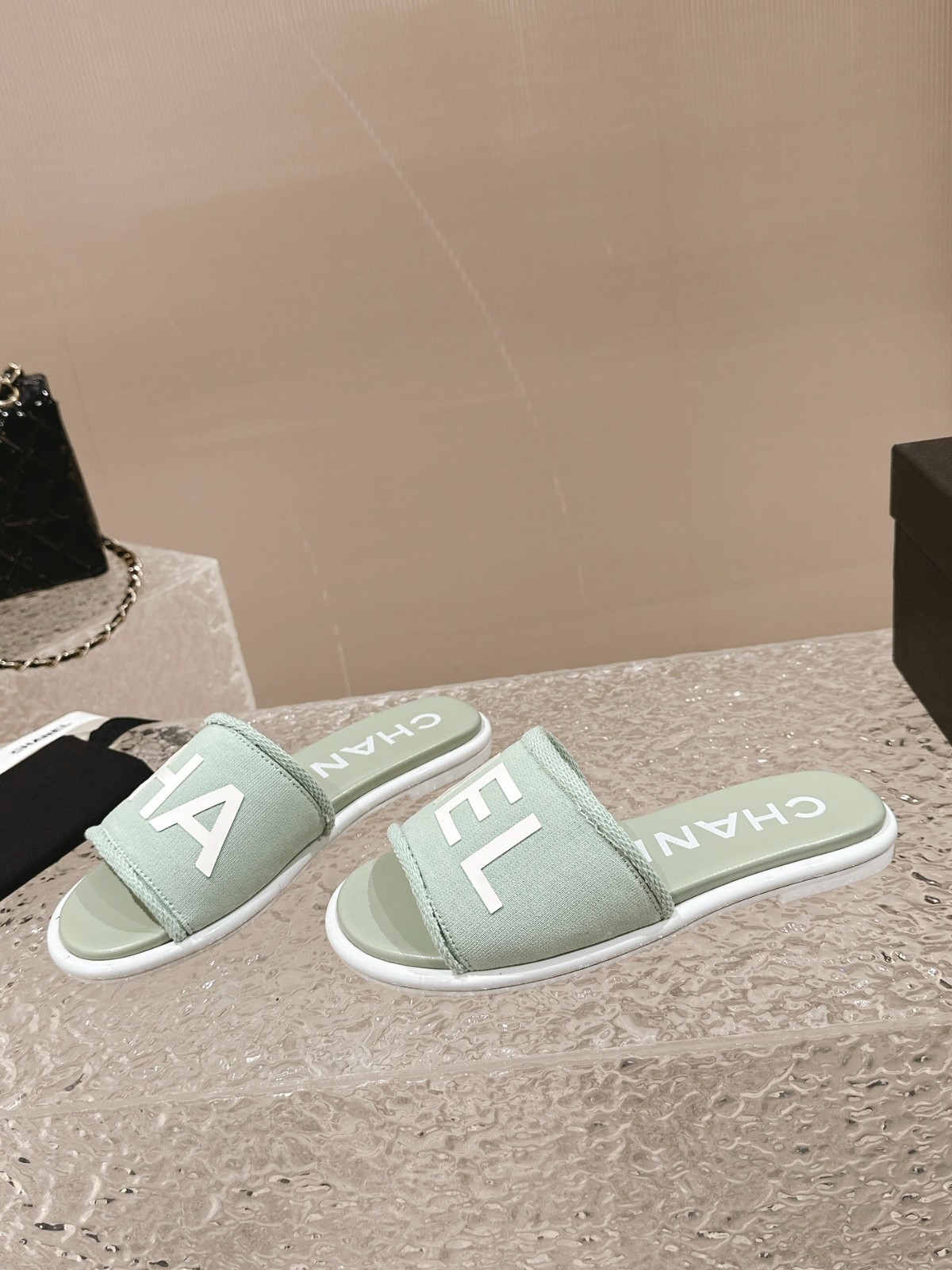 115 33123111 SIZE 34-41