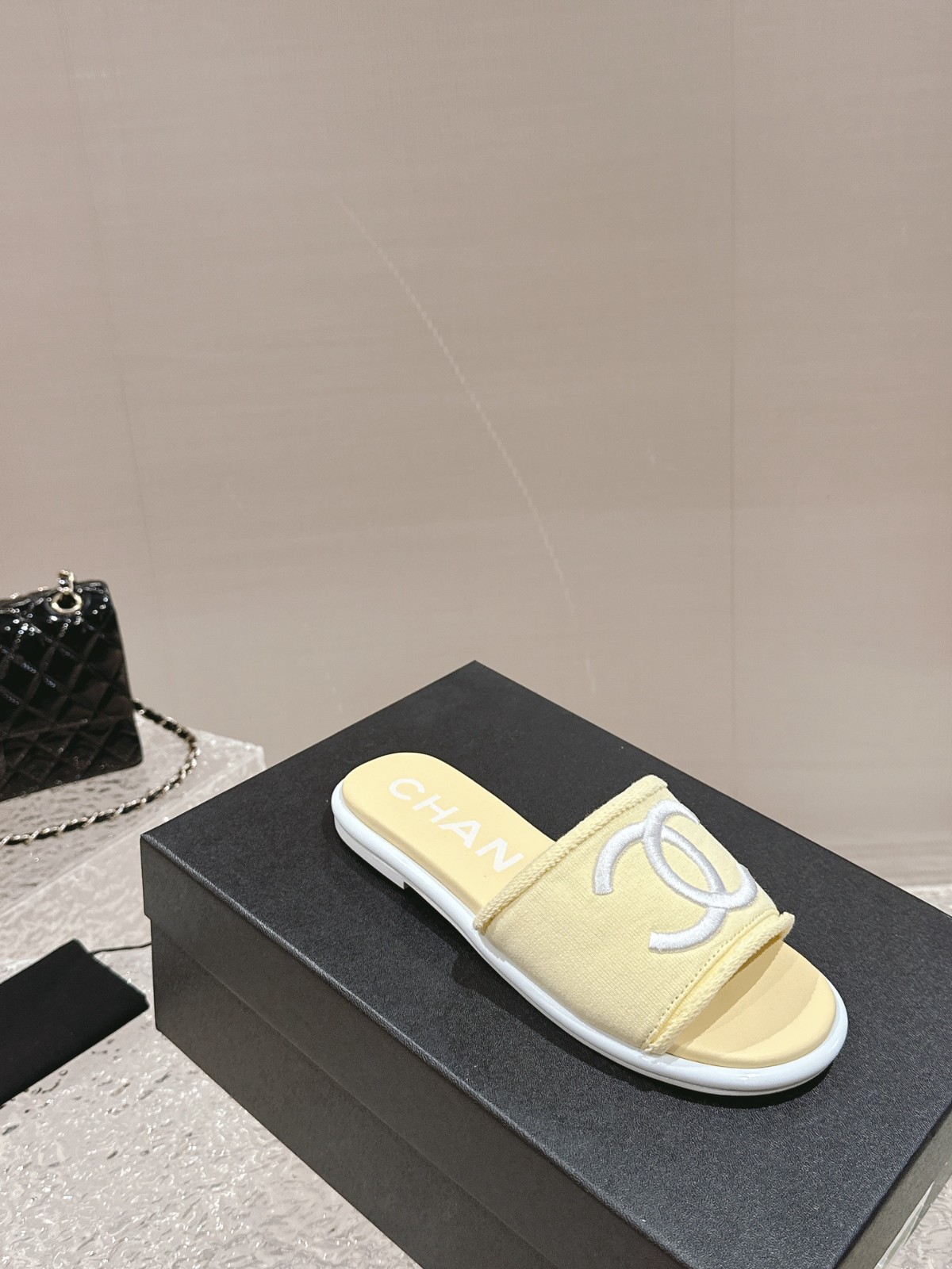 106 33123111 SIZE 34-41