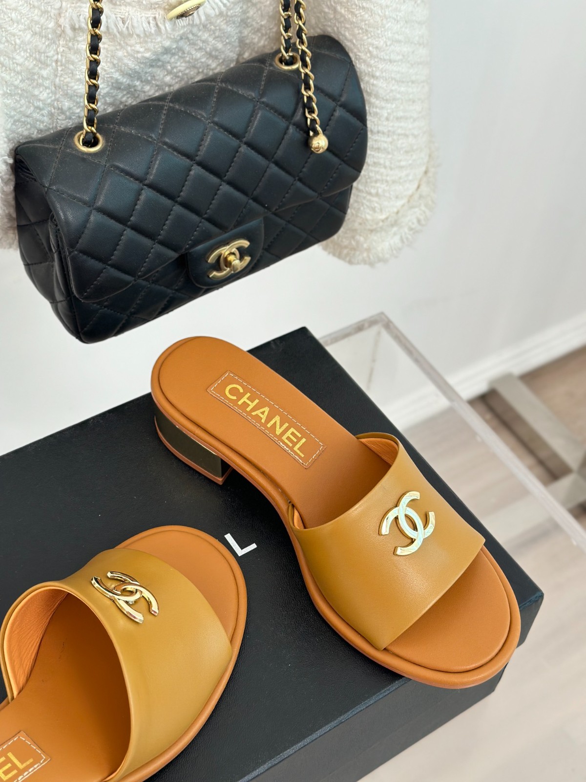 037 33123111 SIZE 35-41