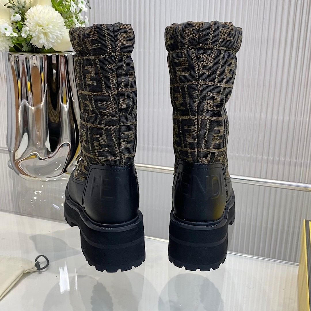 076 39123125 SIZE 35-41