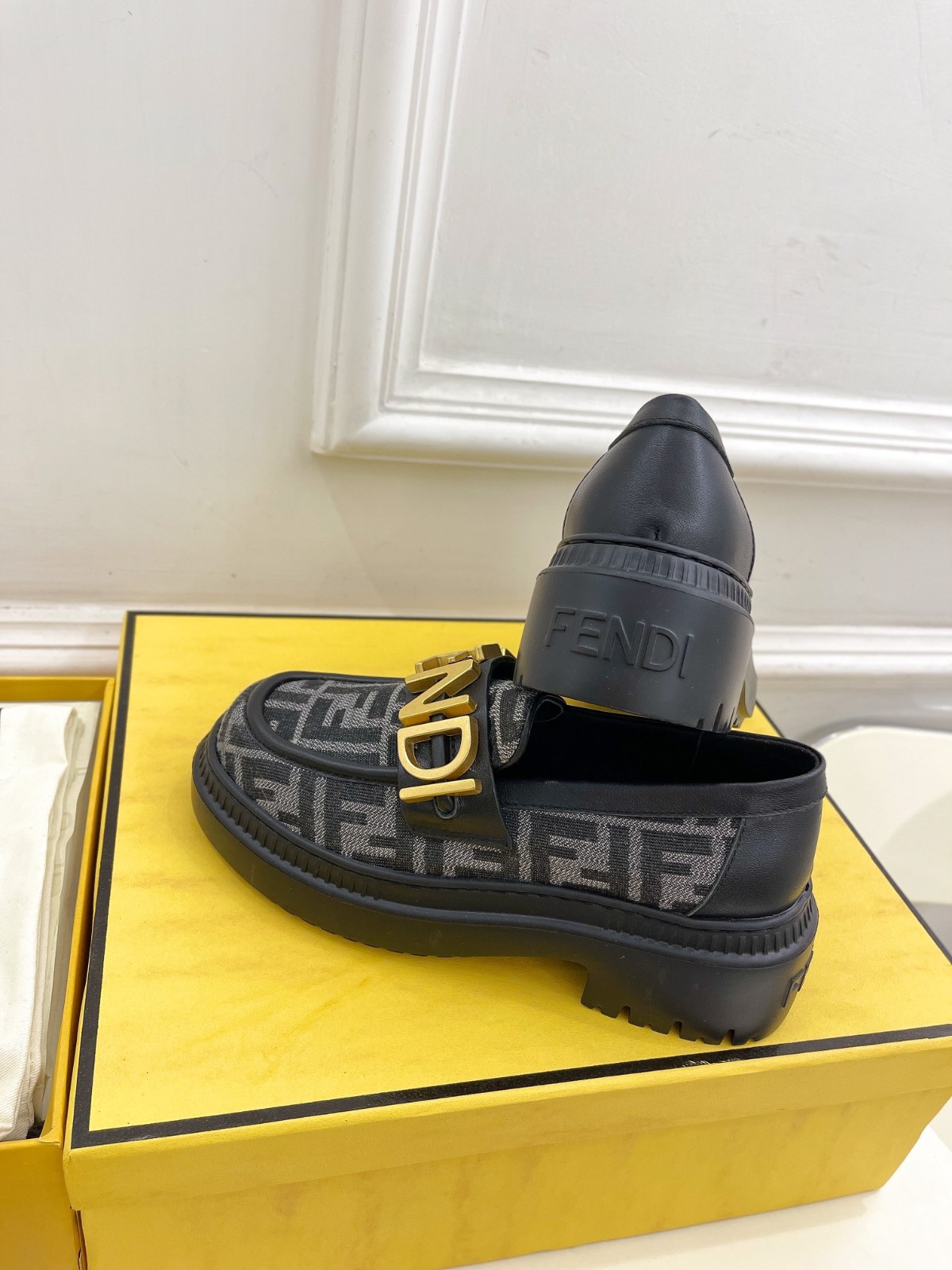 071 35123116 SIZE 35-41