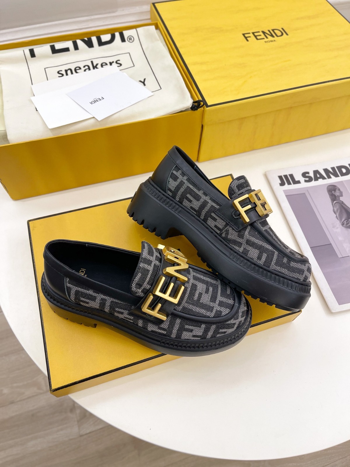 071 35123116 SIZE 35-41