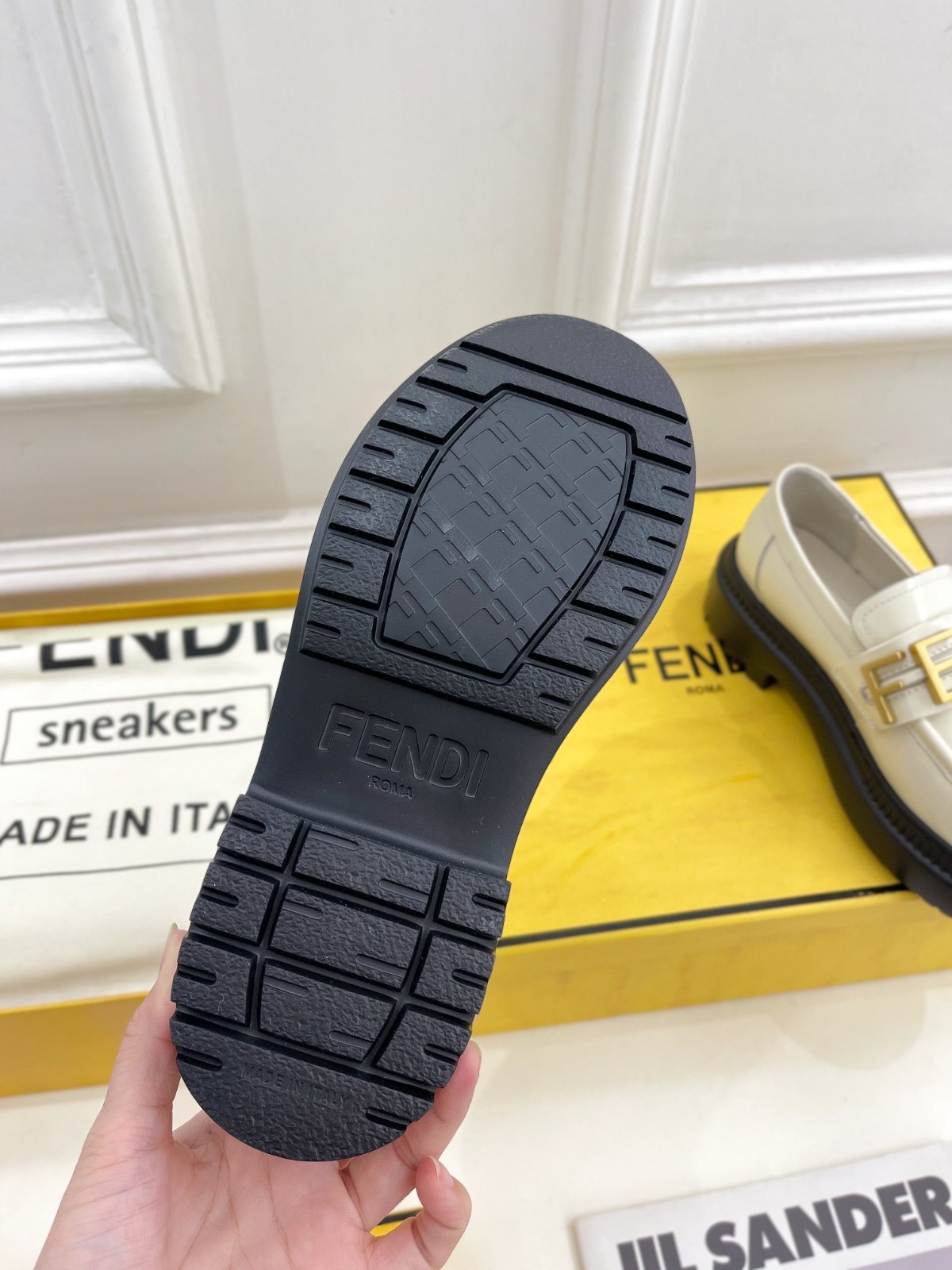 069 37123125 SIZE 35-41