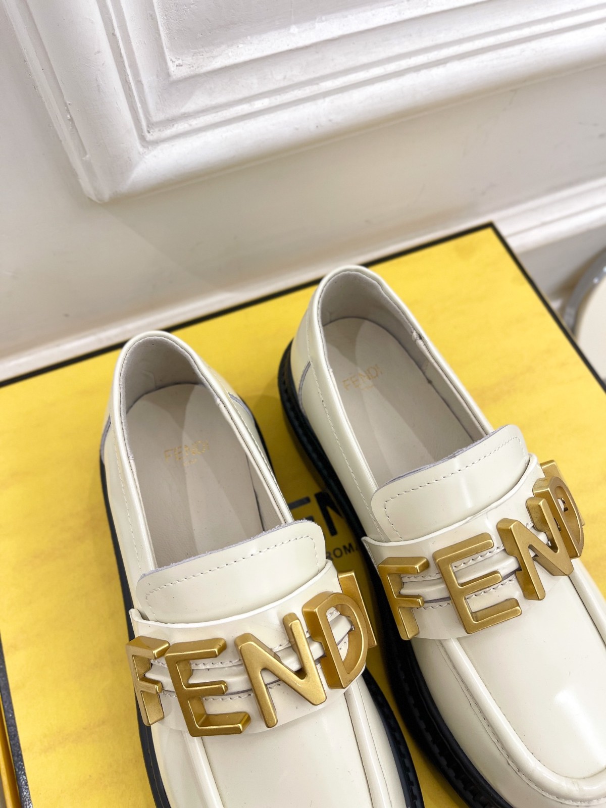 069 37123125 SIZE 35-41
