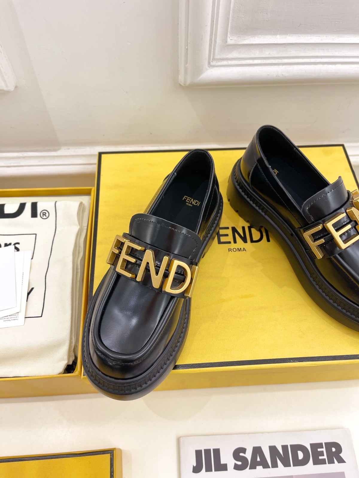 068 37123125 SIZE 35-41