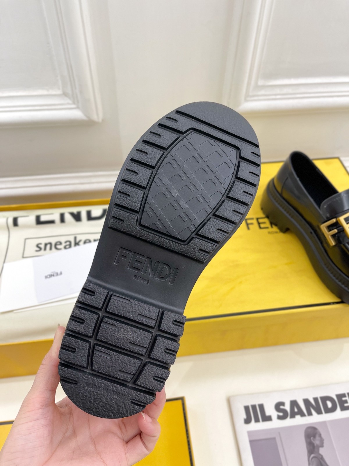 068 37123125 SIZE 35-41
