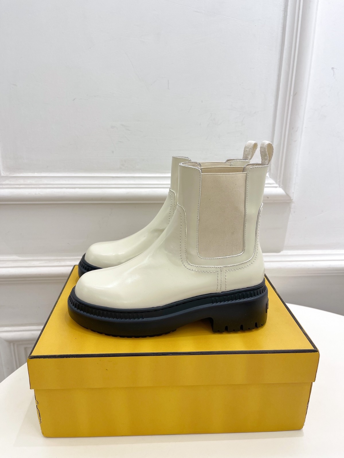 067 42123132 SIZE 35-41