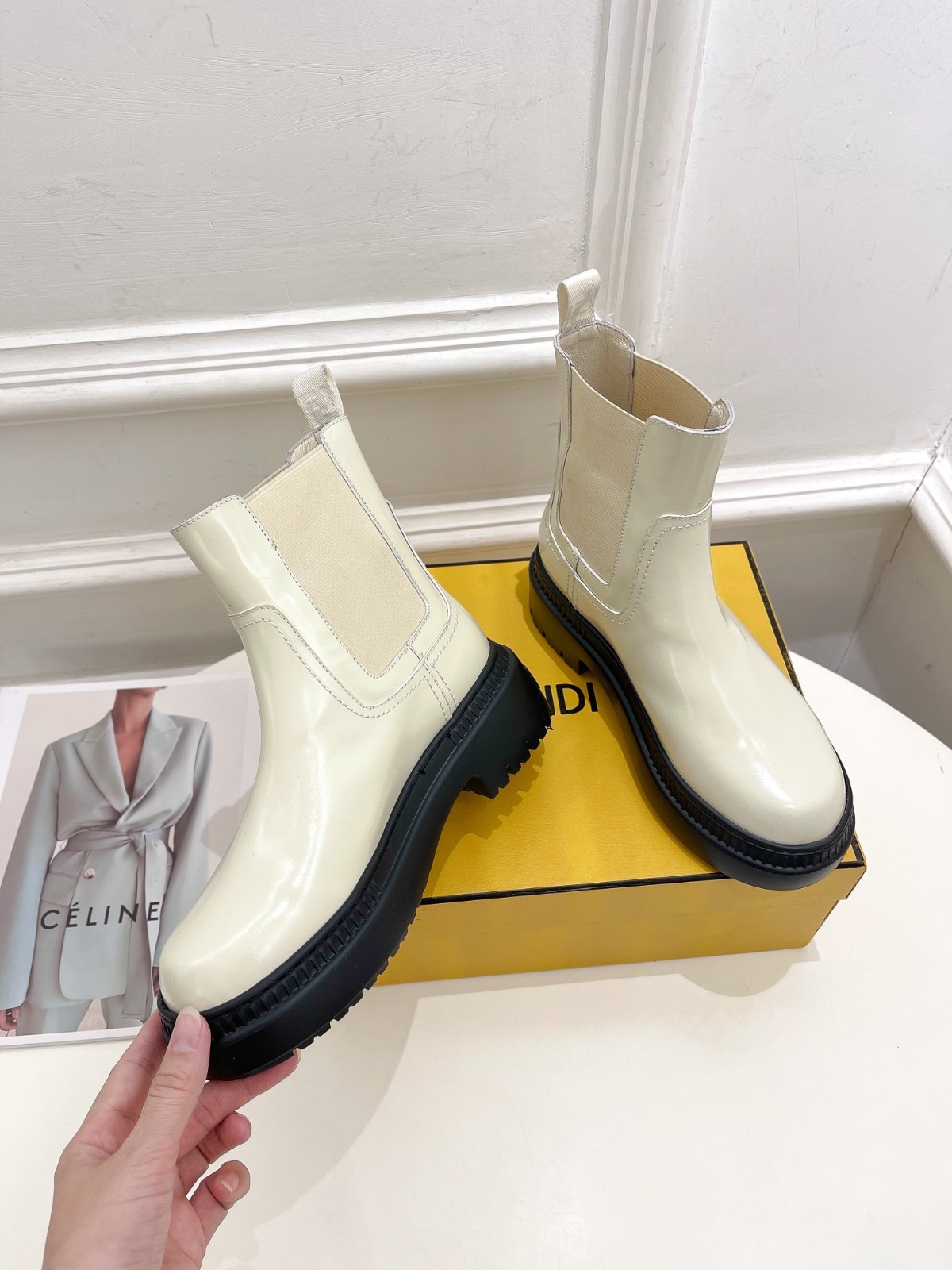 067 42123132 SIZE 35-41