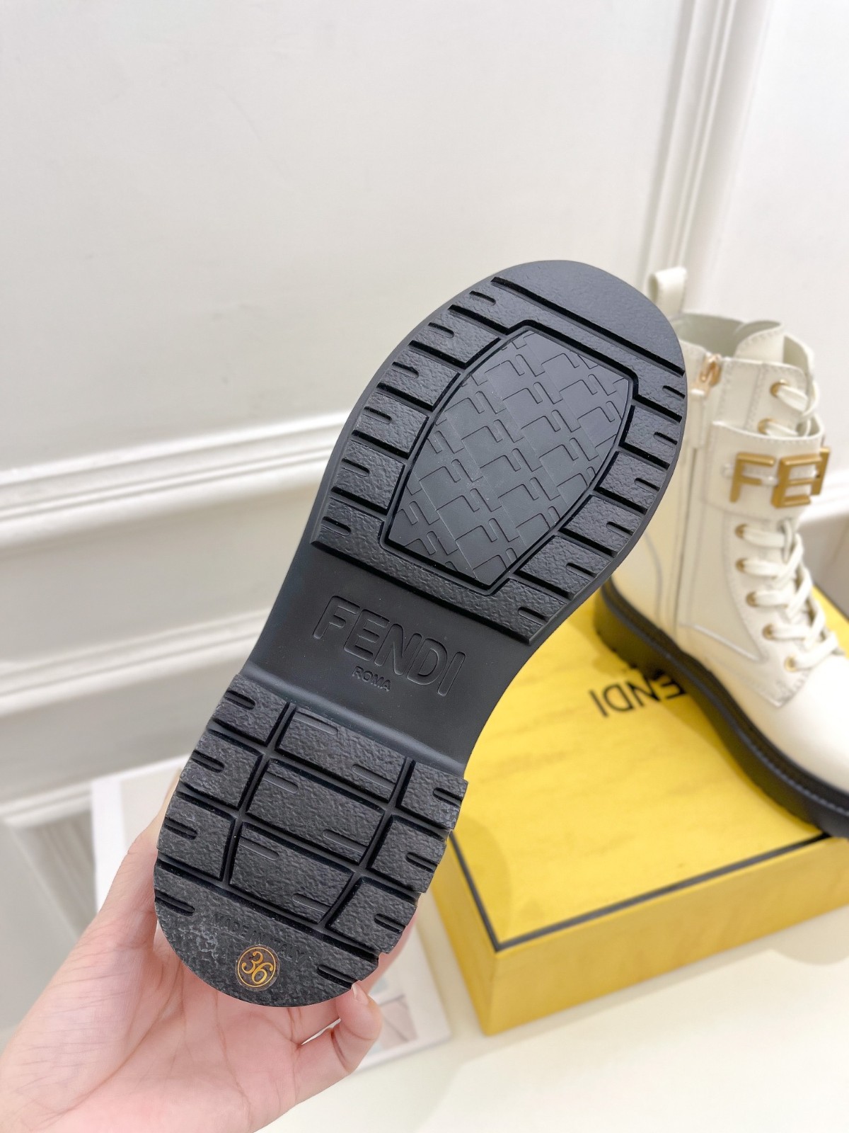 063 48123146 SIZE 35-41