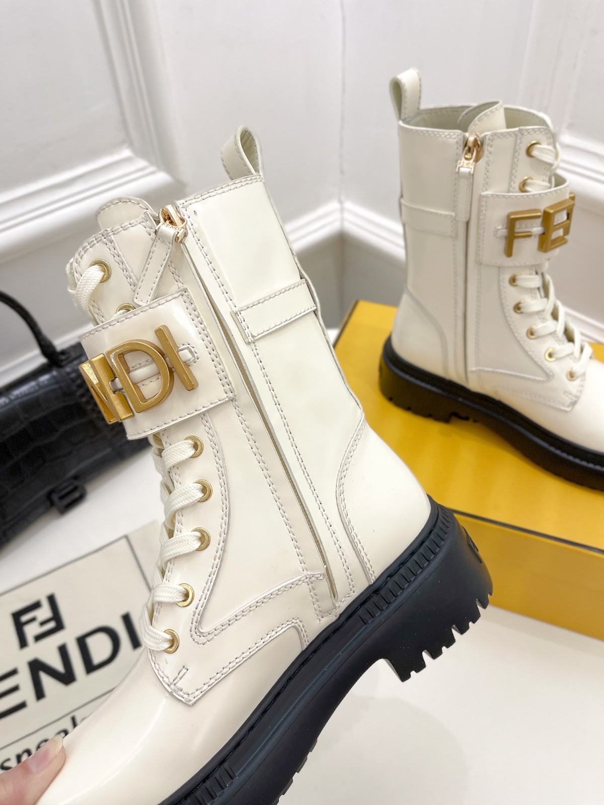 063 48123146 SIZE 35-41