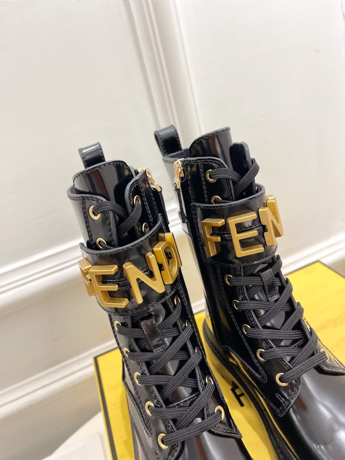 062 42123132 SIZE 35-41