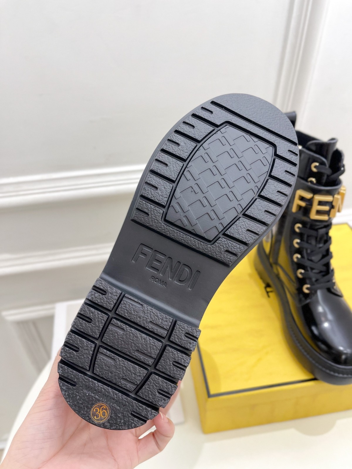 062 42123132 SIZE 35-41