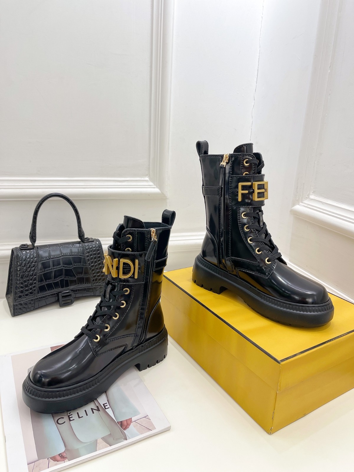 062 42123132 SIZE 35-41