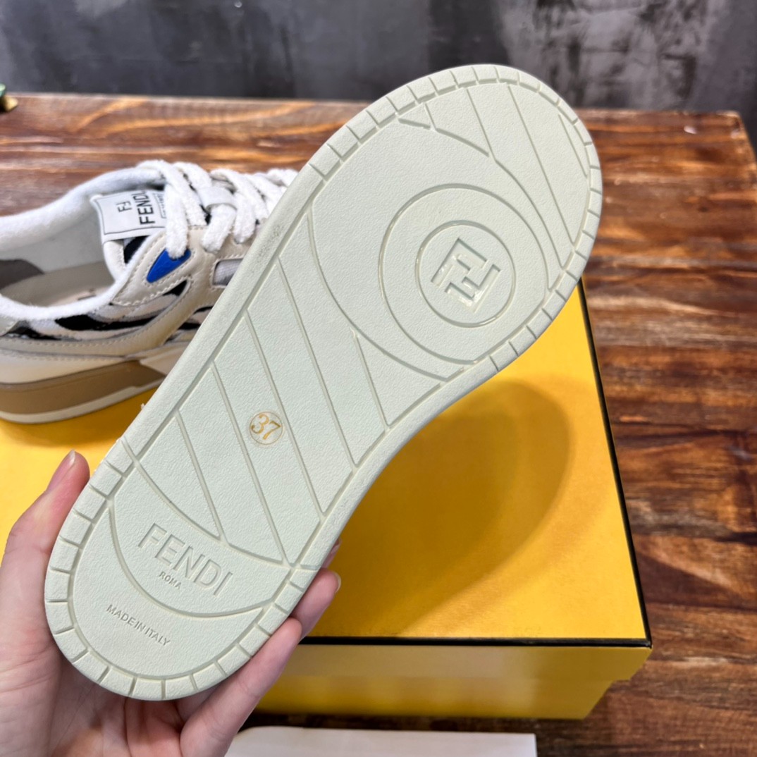 033 39123125 SIZE 35-44